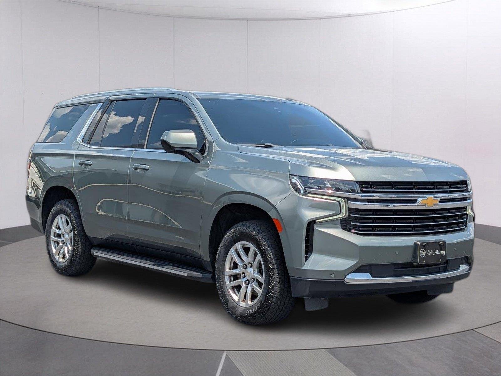 Used 2023 SILVER SAGE METALLIC Chevrolet LT image 7