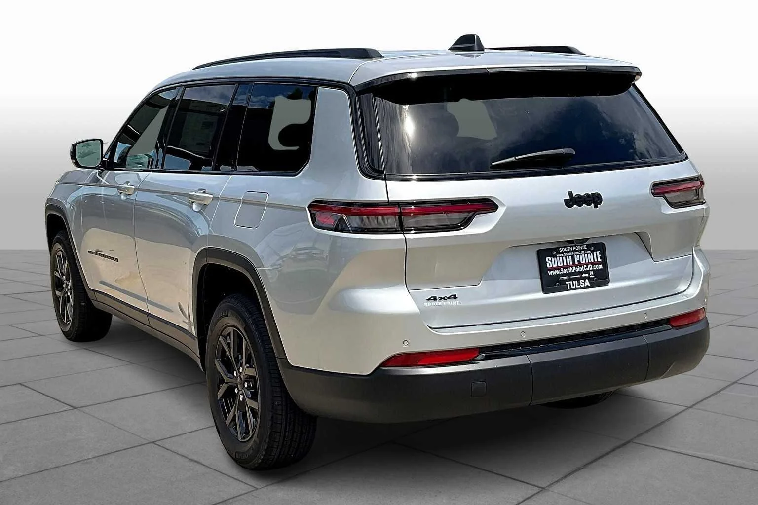 2025 Jeep Grand Cherokee L Altitude - Photo 12
