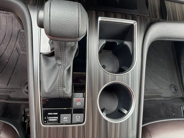 Used 2024 Green Toyota Platinum image 39