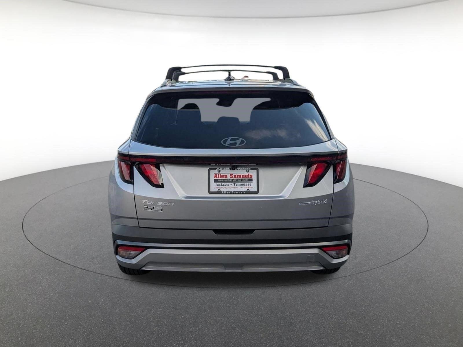 New 2026 Shimmering Silver Hyundai SEL image 5
