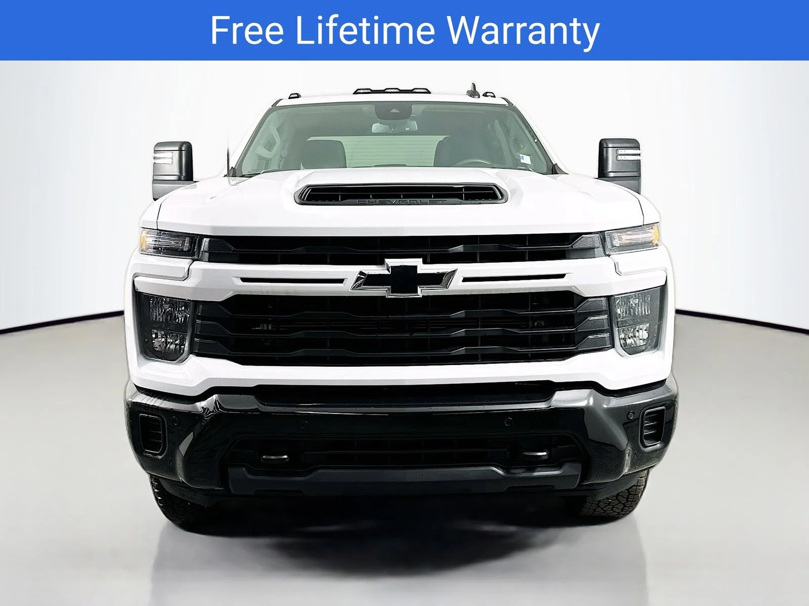 2025 Chevrolet Silverado 2500 HD Custom - Photo 2