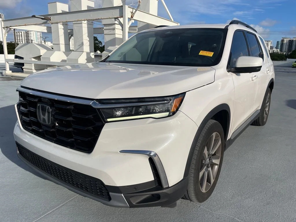 2023 Honda Pilot Elite AWD's photo