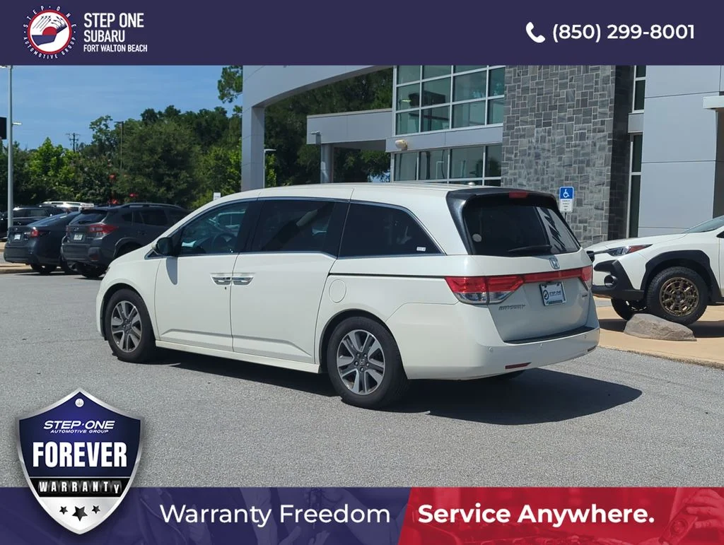 Used 2016 White Honda Touring image 5