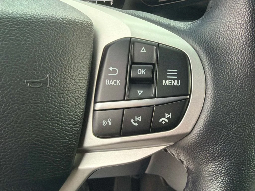 Used 2023 Agate Black Metallic Ford XLT image 31