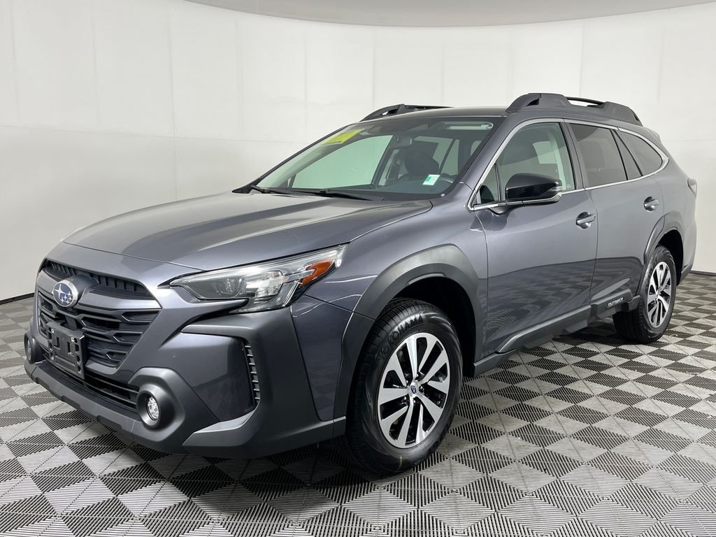 2024 Subaru Outback Premium's photo