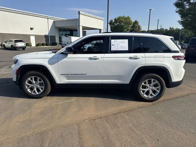 Used 2023 White Jeep Limited image 10