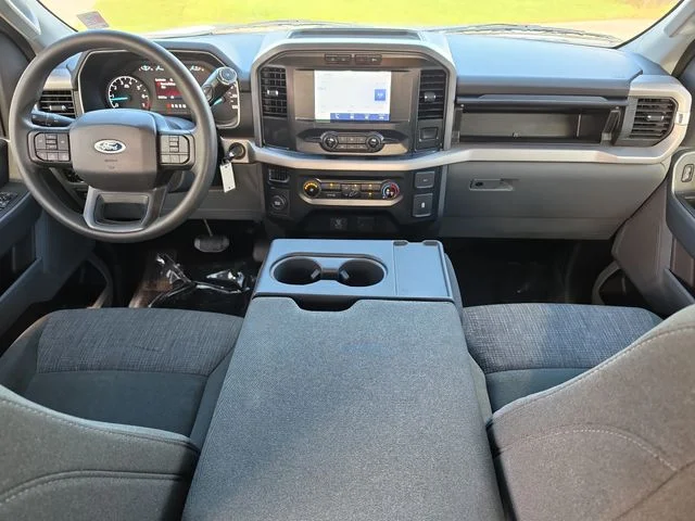 Used 2023 Silver Ford XLT image 8