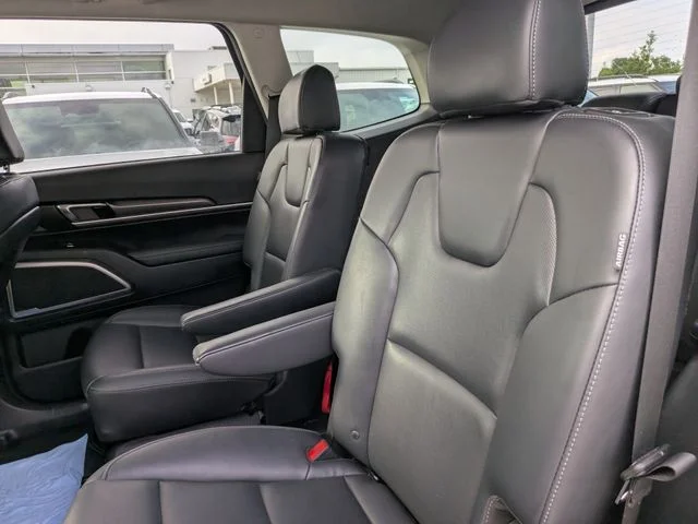 Used 2024 Silver Kia S image 15