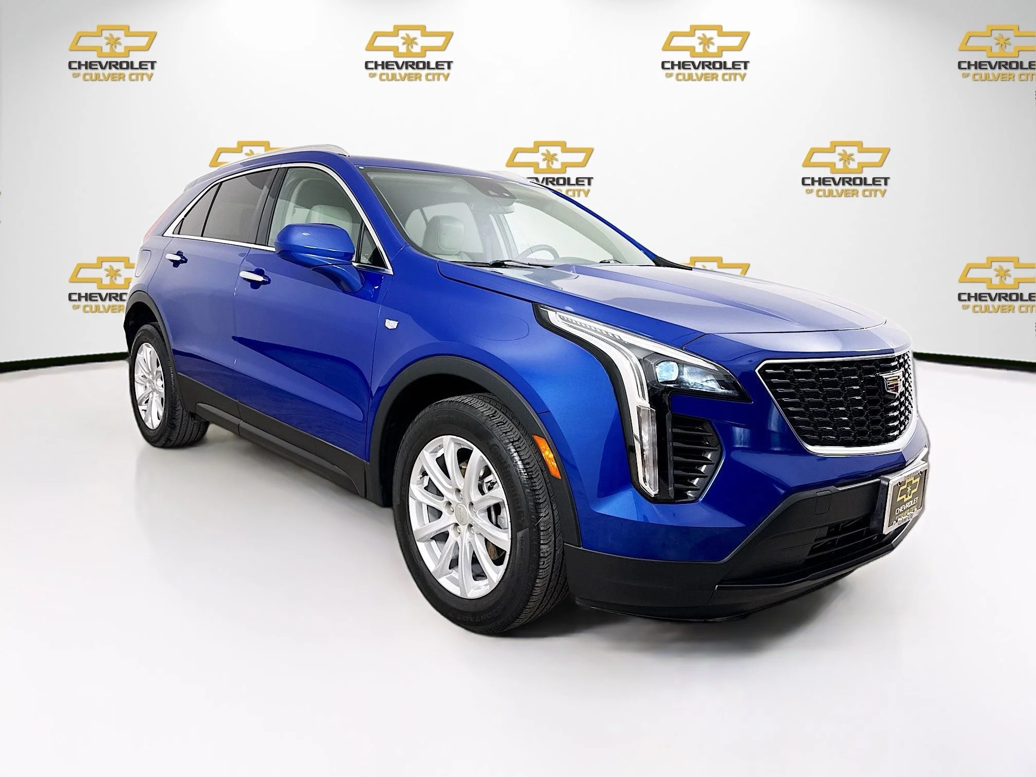 Used 2021 WAVE METALLIC Cadillac FWD Luxury image 1