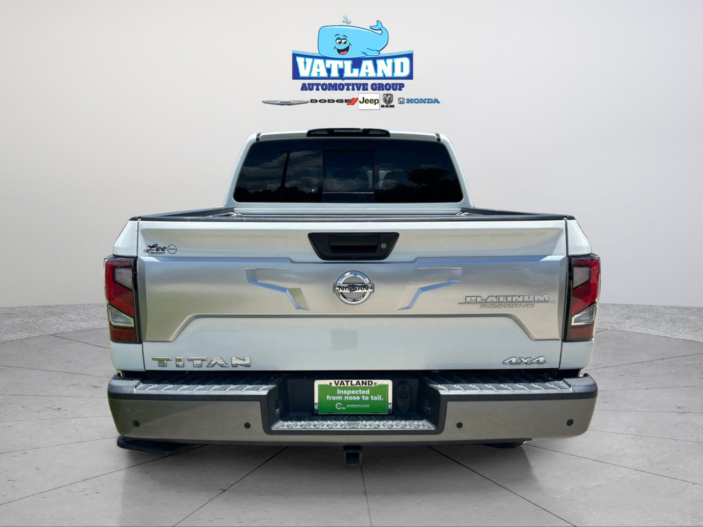 Used 2021 White Nissan Platinum Reserve image 4