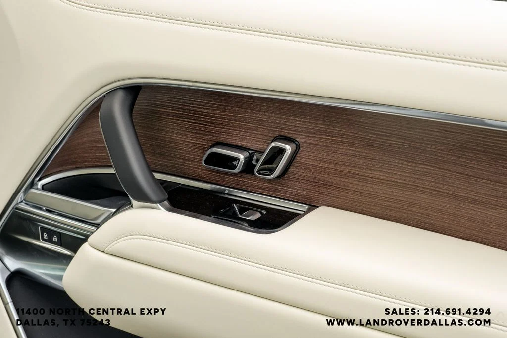 New 2026 Fuji White Land Rover SE image 51