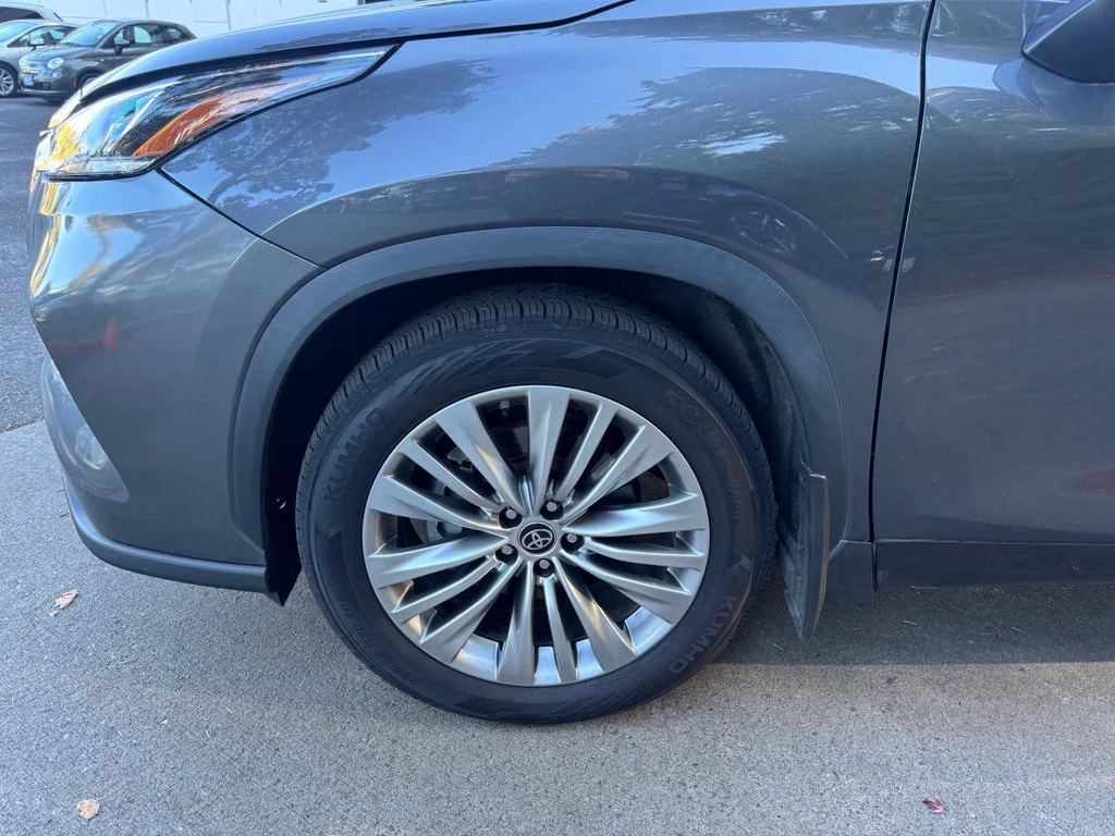 2022 Toyota Highlander Platinum - Photo 8