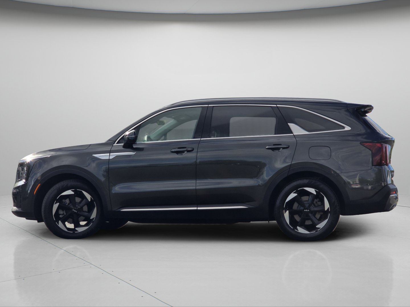 Used 2025 Interstellar Gray Kia EX image 24