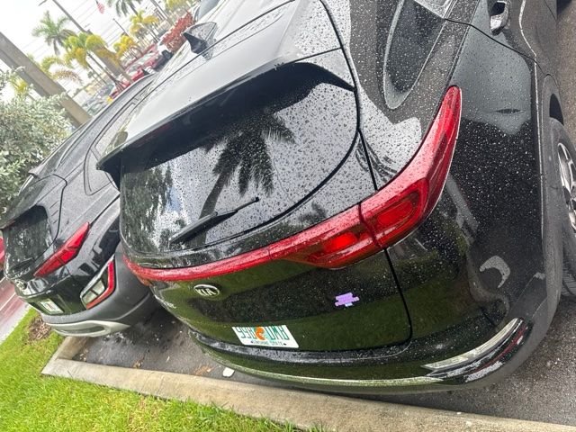 Used 2021 Black Kia LX image 7