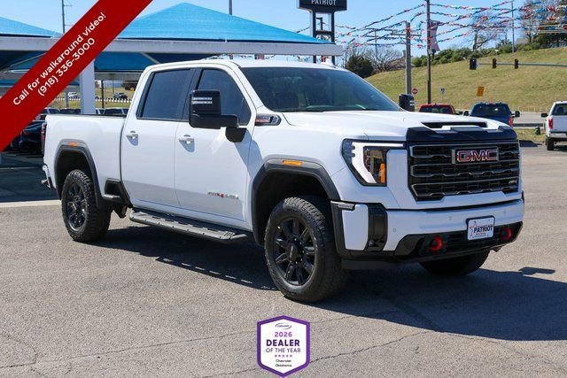 2025 GMC Sierra 4WD Crew Cab Standard Box AT4's photo
