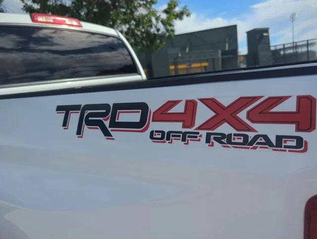 Used 2020 White Toyota SR5 image 31