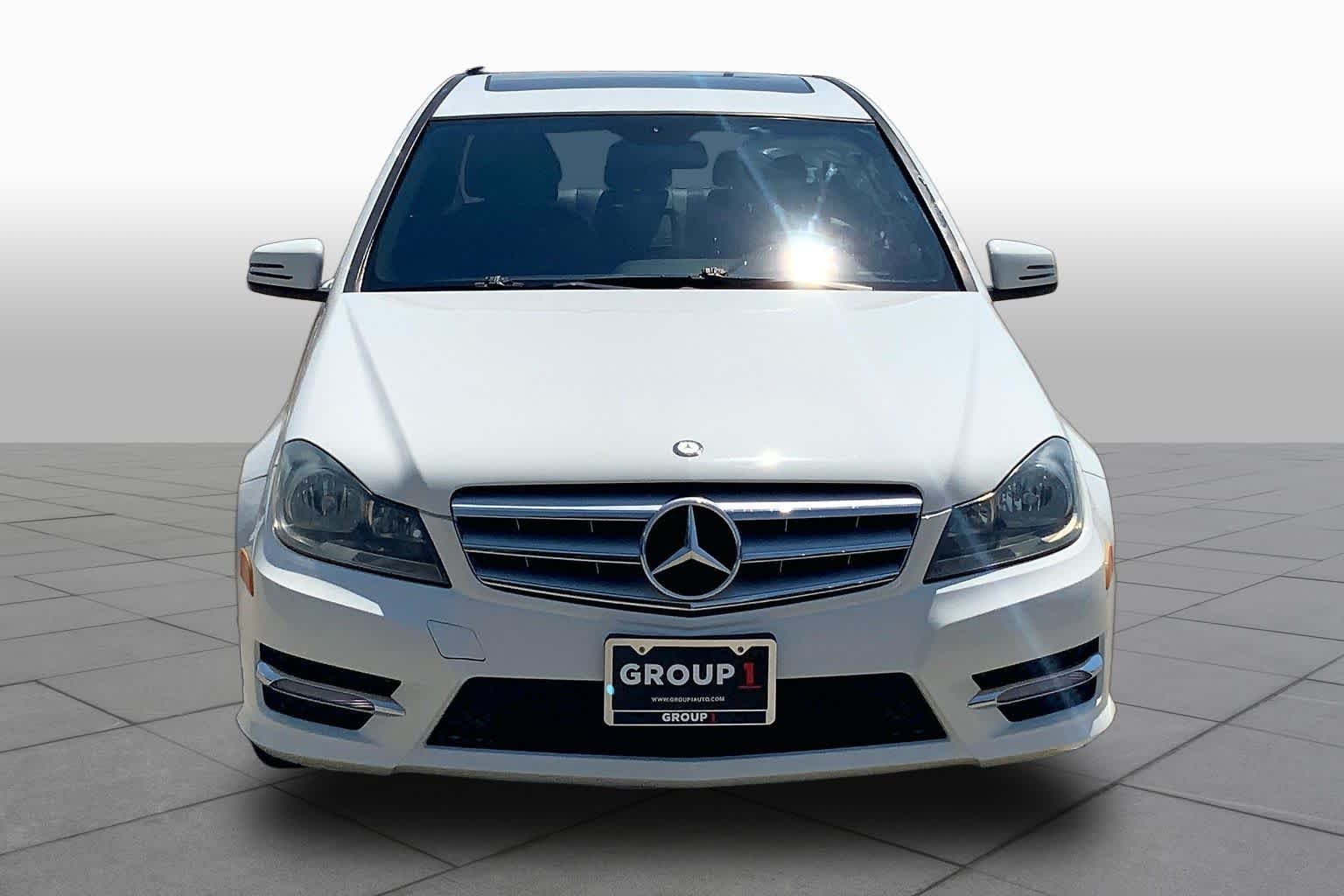 Used 2012 Arctic White Mercedes-Benz C 250 Luxury image 3