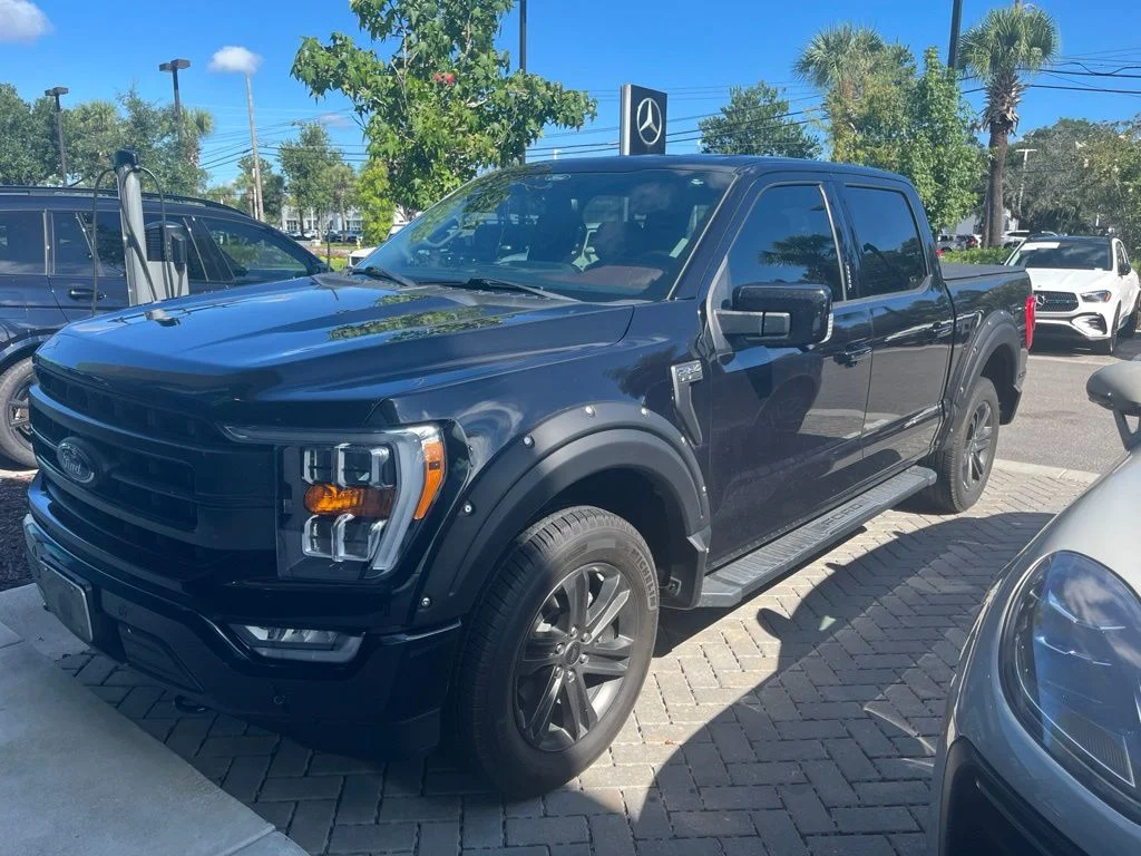 Used 2022 Black Ford Lariat image 1