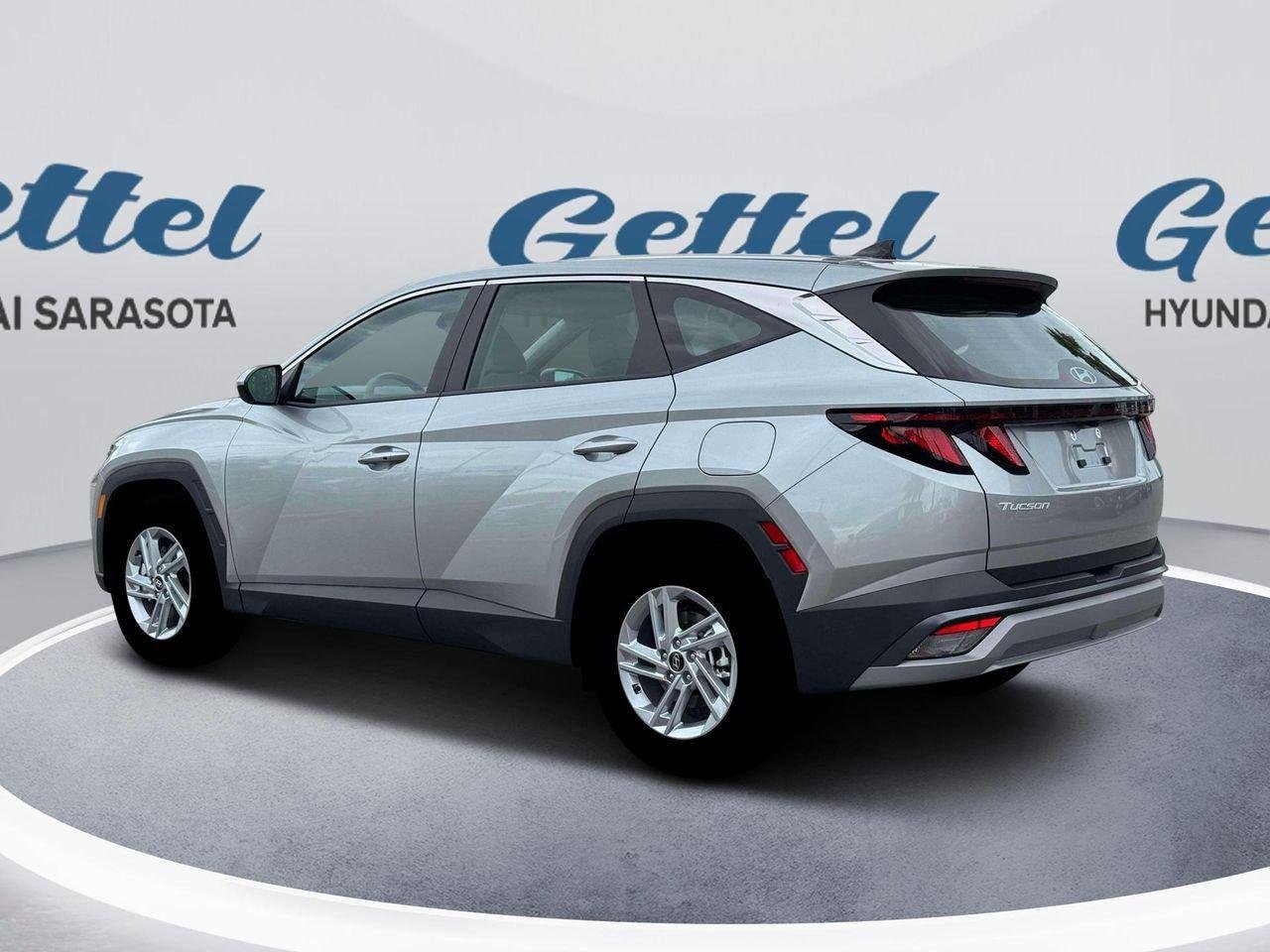 New 2026 Silver Hyundai SE FWD image 4