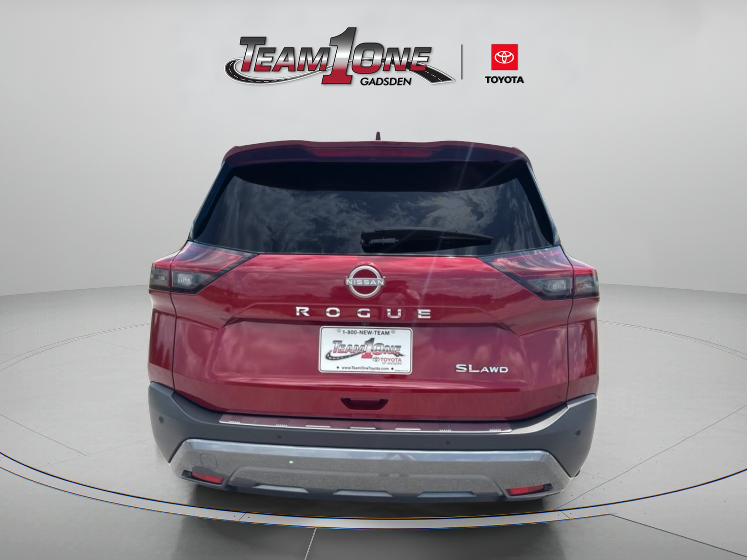 Used 2023 Scarlet Ember Tintcoat Nissan SL image 8