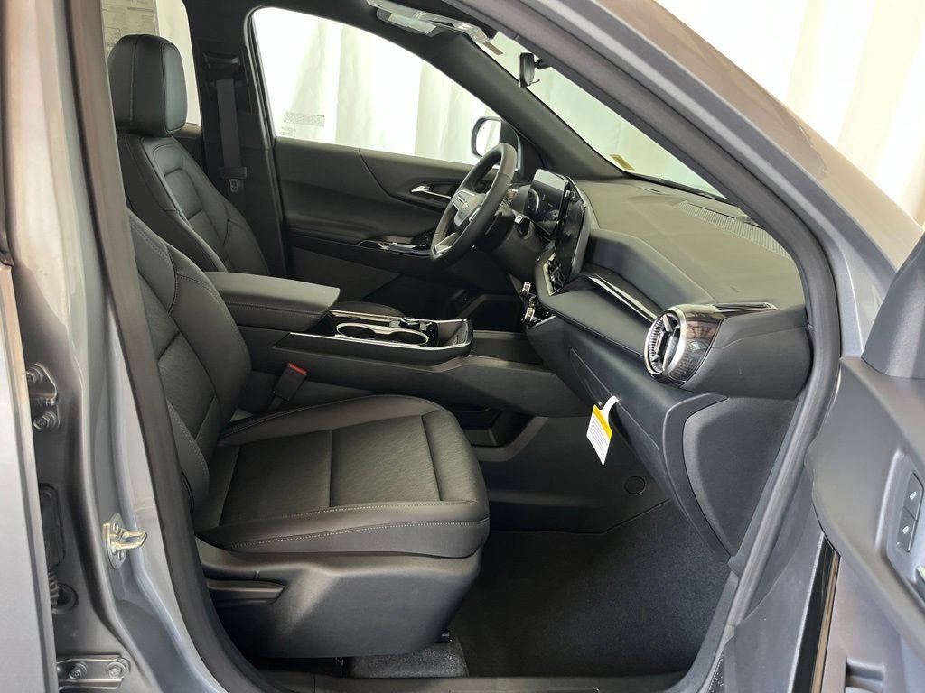 2027 Chevrolet Equinox LT - Photo 19