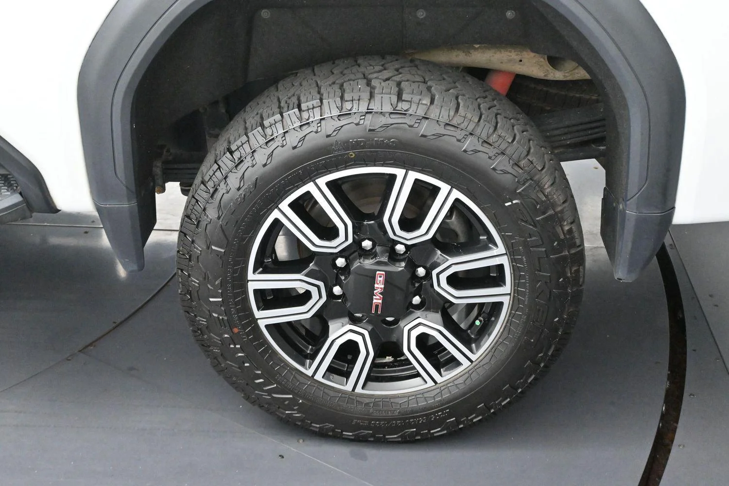 Used 2021 SUMMIT WHITE GMC AT4 image 33