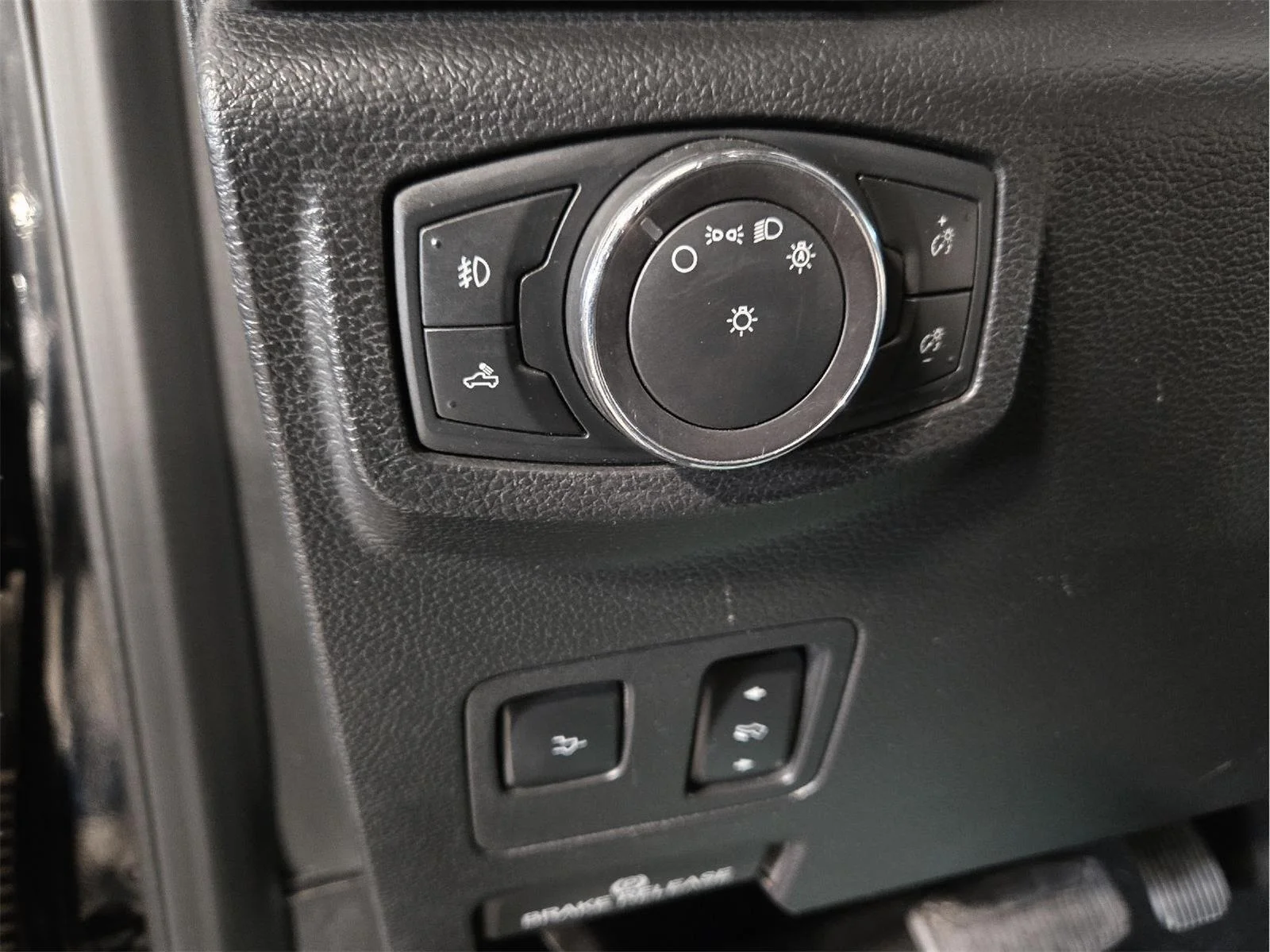 Used 2019 Agate Black Ford Platinum image 17