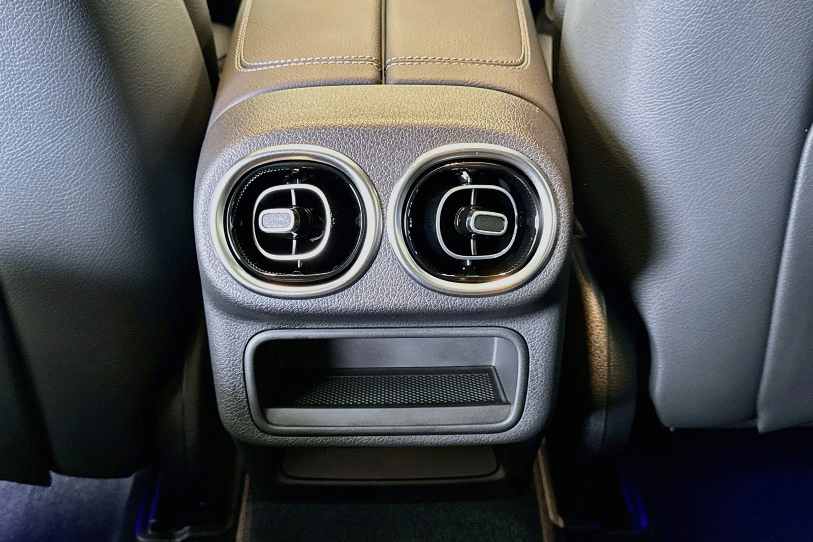 New 2026 Cirrus Silver Metallic Mercedes-Benz GLC 300 image 23
