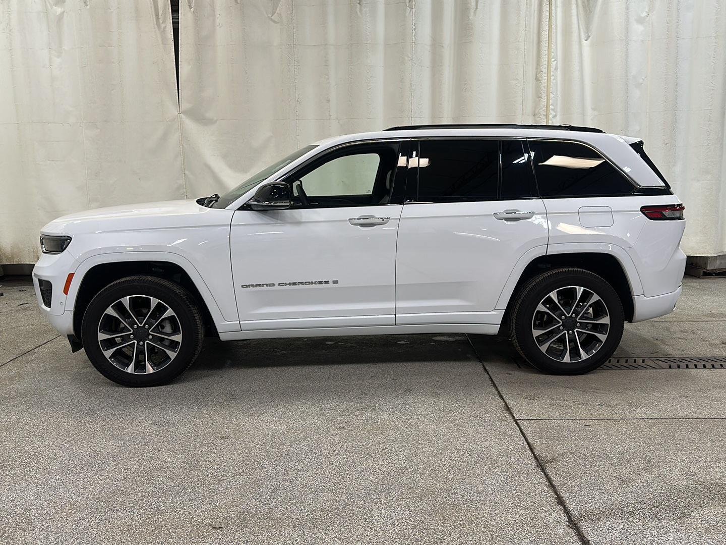 Used 2023 Jeep Grand Cherokee Overland with VIN 1C4RJHDG0PC519312 for sale in Waconia, Minnesota