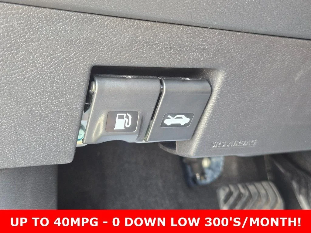 2025 Nissan Versa Sedan SV - Photo 27