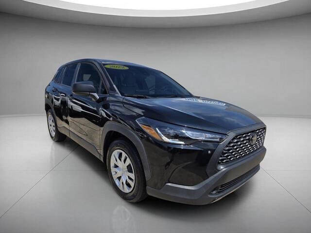 Used 2022 Jet Black Toyota L image 7