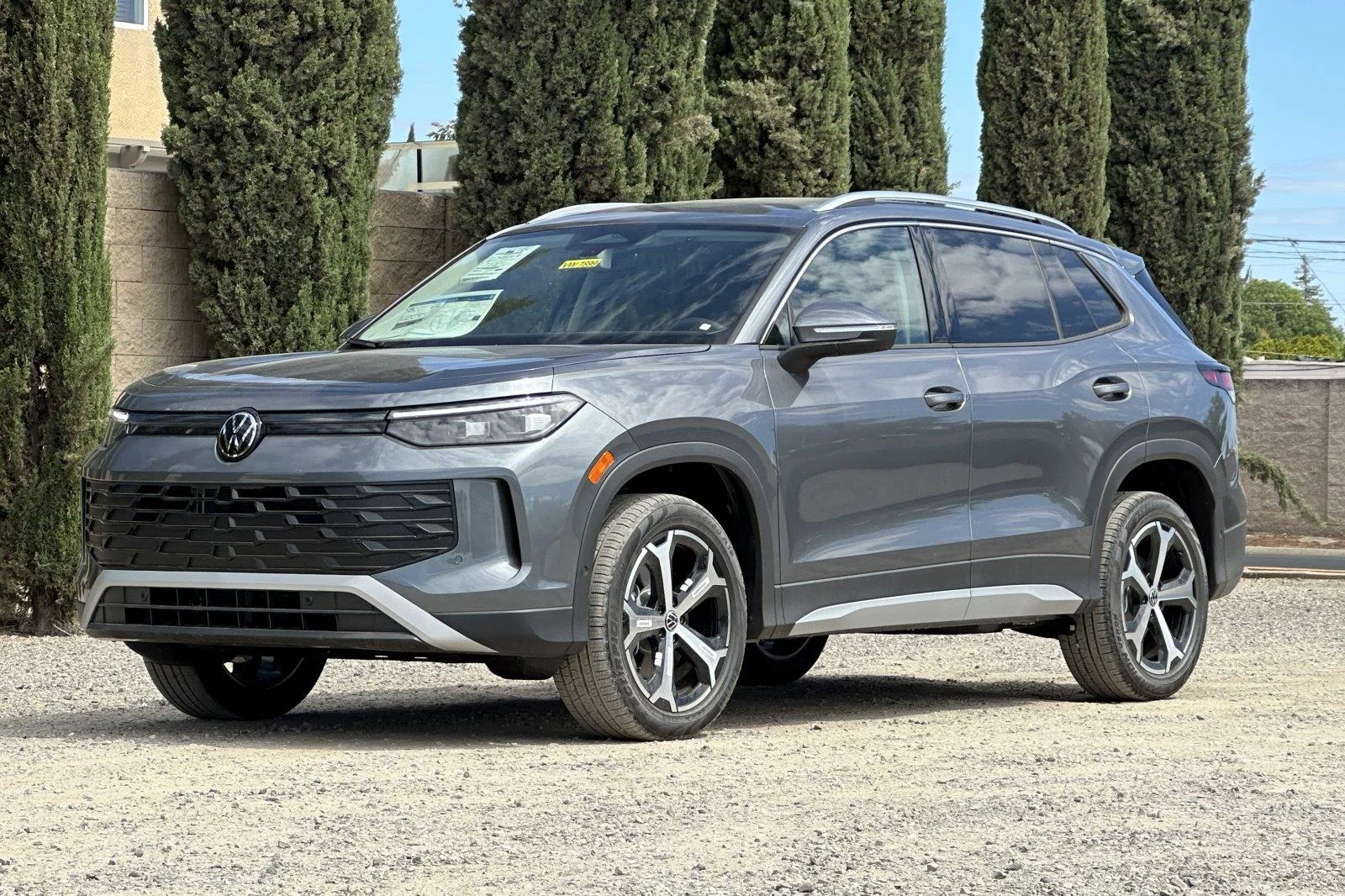 New 2026 Platinum Gray Metallic Volkswagen SE image 8