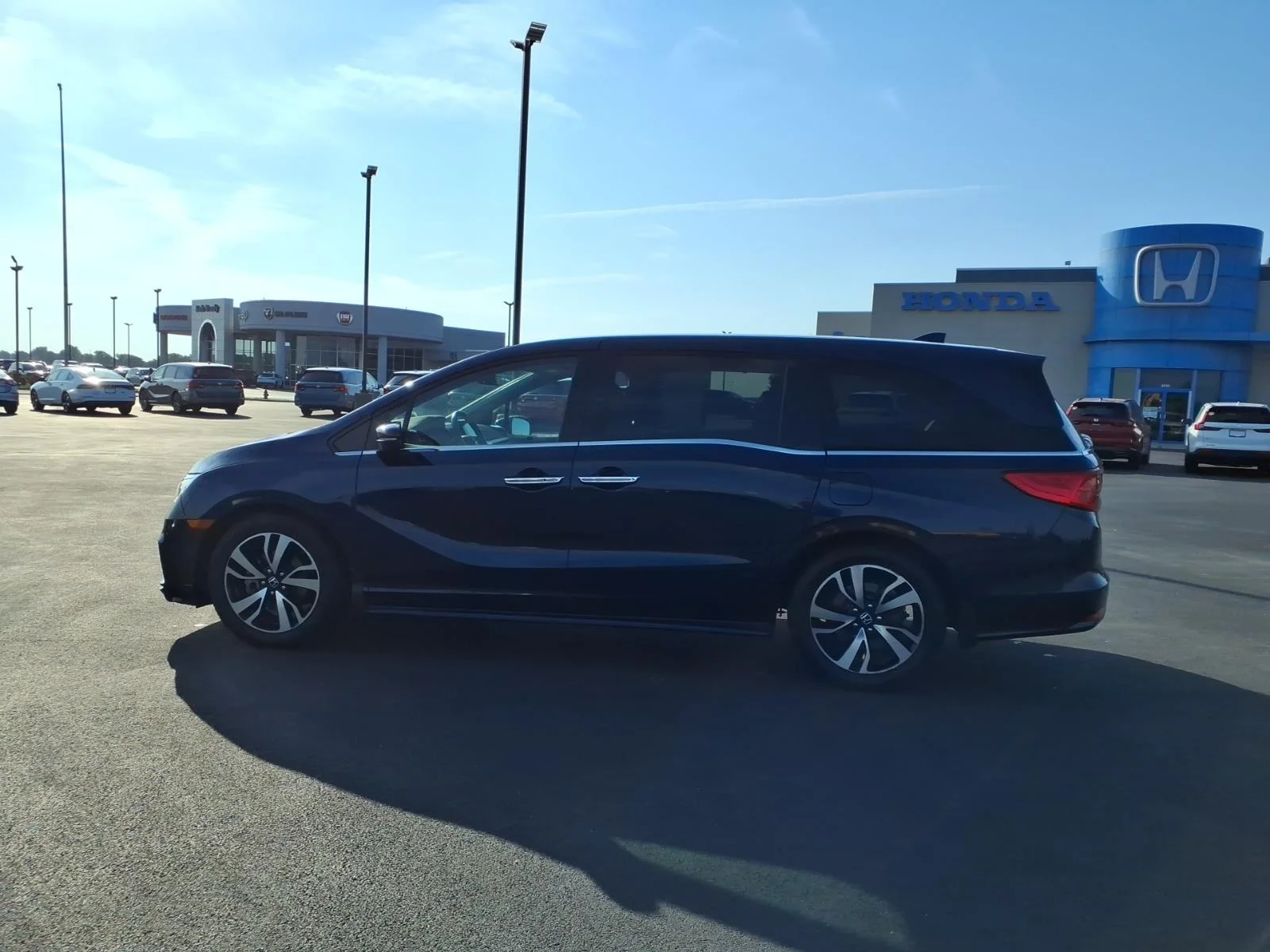 Used 2018 Obsidian Blue Pearl Honda Elite image 19