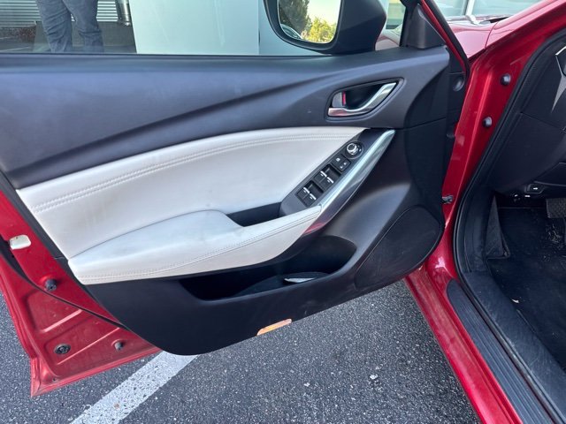Used 2016 Red Mazda i Grand Touring image 5