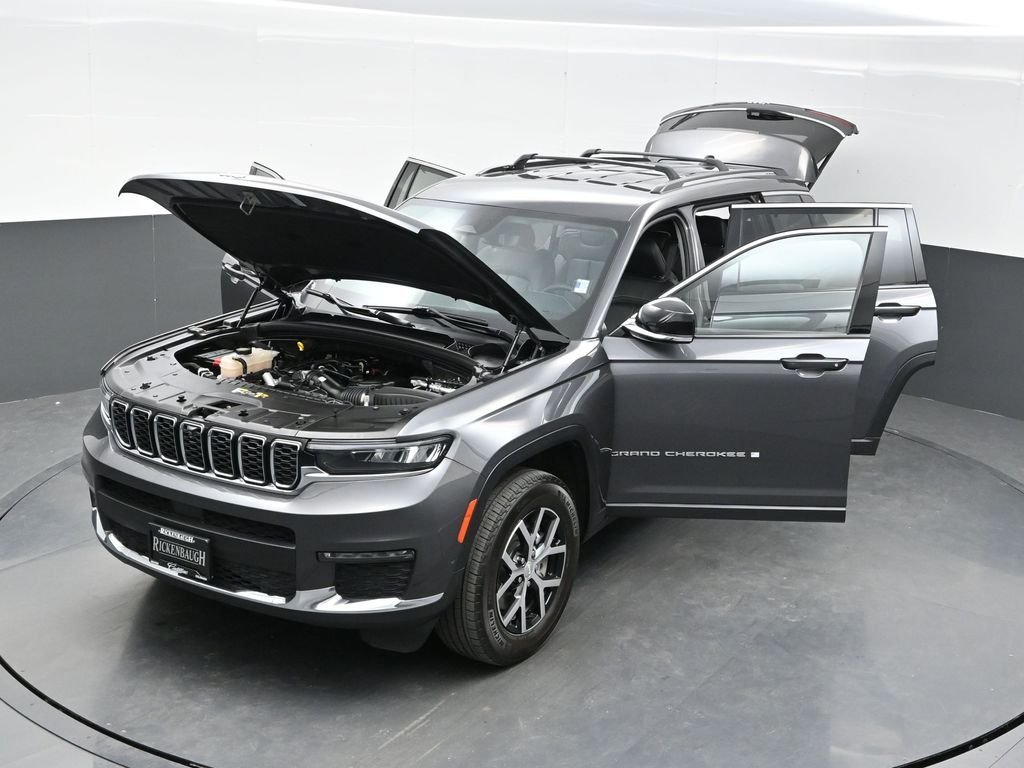 Used 2023 Gray Jeep Limited image 39