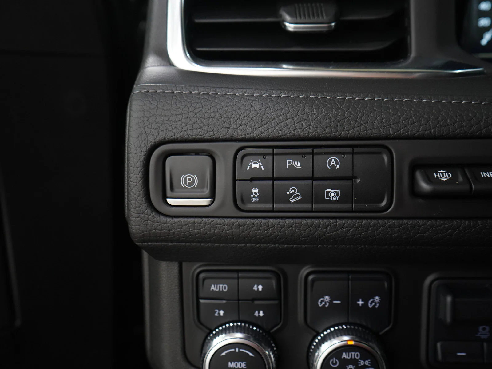 Used 2023 Onyx Black GMC Denali image 29