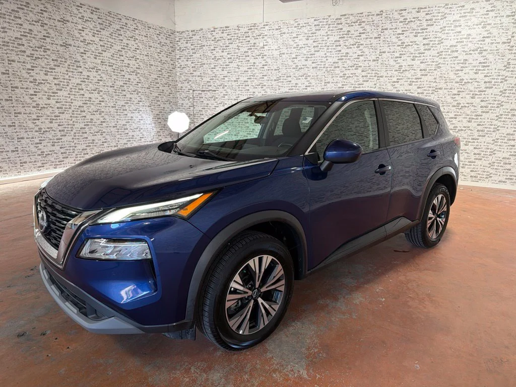 Used 2023 Caspian Blue Metallic Nissan SV image 3