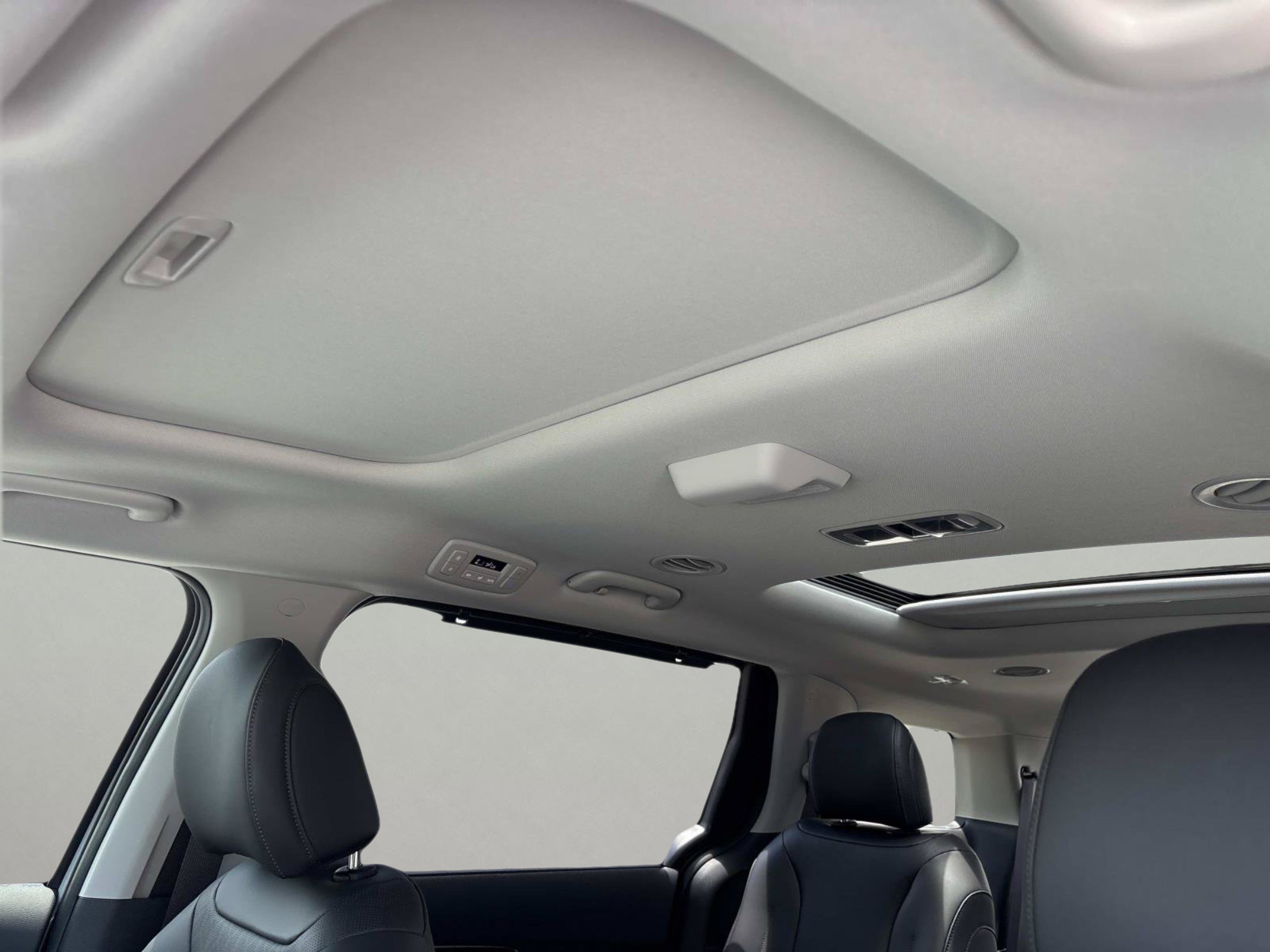 New 2026 Ceramic Silver Kia SX image 23