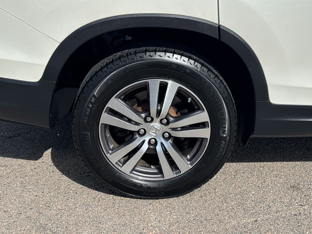 Used 2017  Honda EX-L image 40