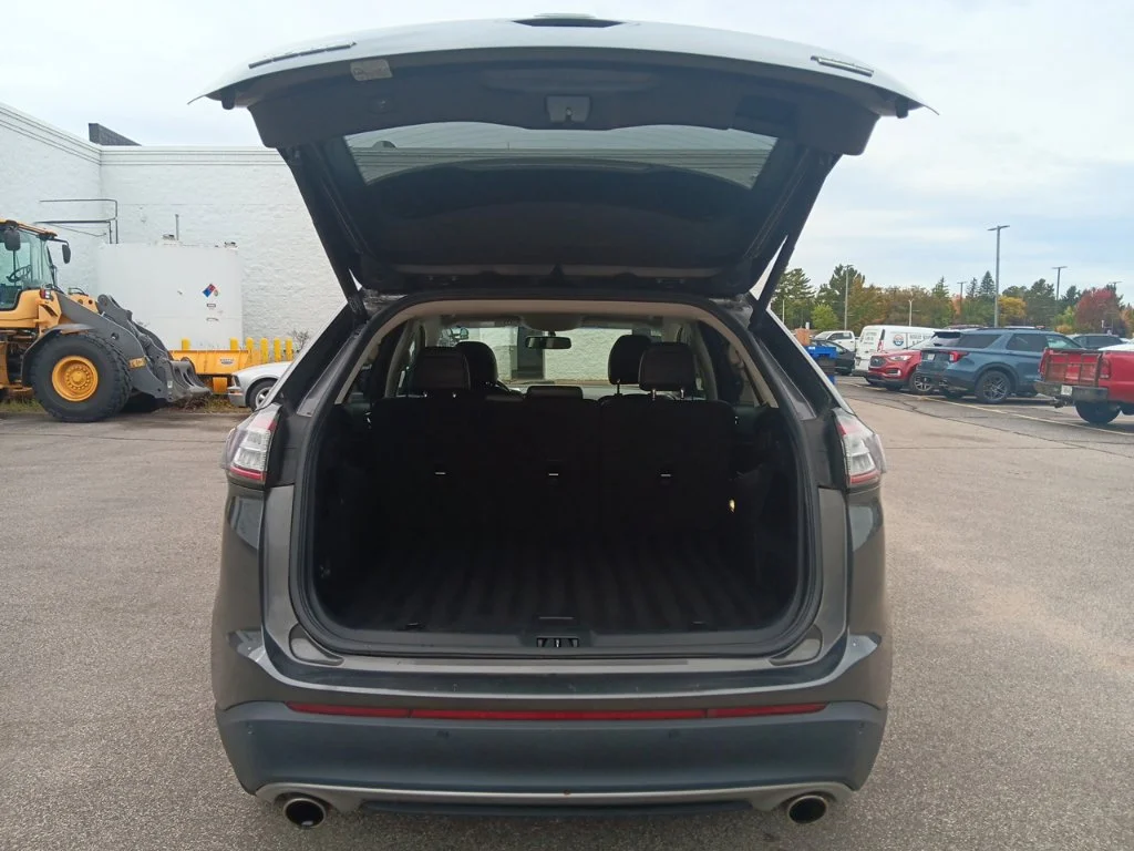 Used 2017 Magnetic Ford SEL image 35