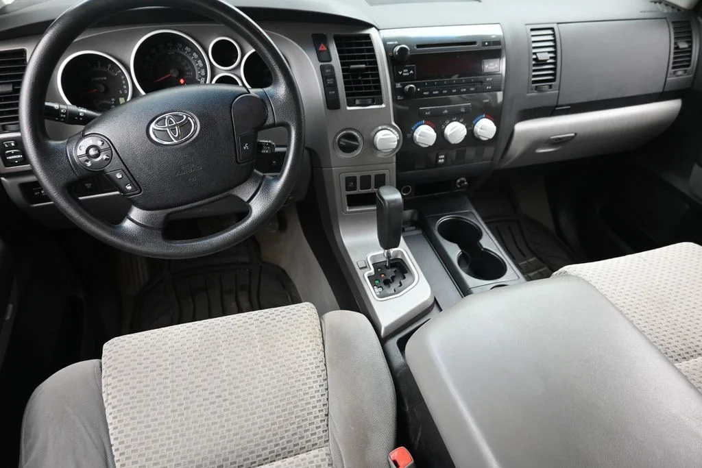Used 2010 White Toyota Grade image 15