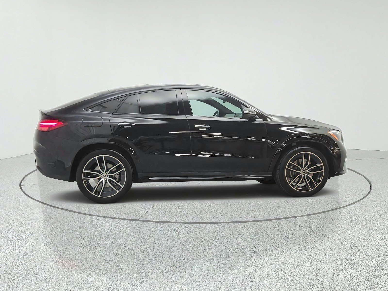 Certified Used 2025 Obsidian Black Metallic Mercedes-Benz GLE 450 4MATIC® Coupe image 4