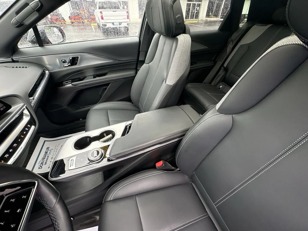 Used 2024 Red Cadillac Tech image 21
