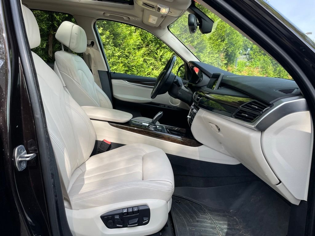 Used 2016 Brown Metallic BMW xDrive35i image 20