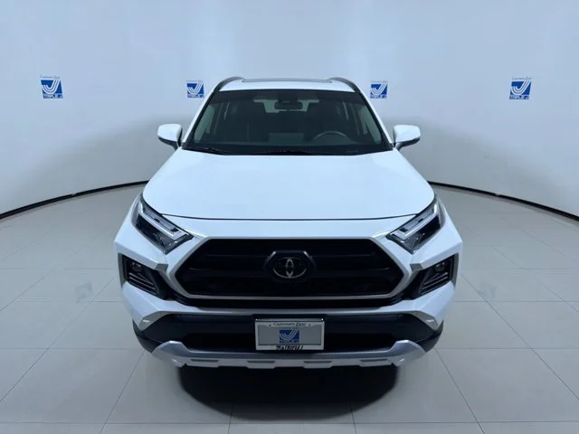 Used 2022 White Toyota Adventure image 3
