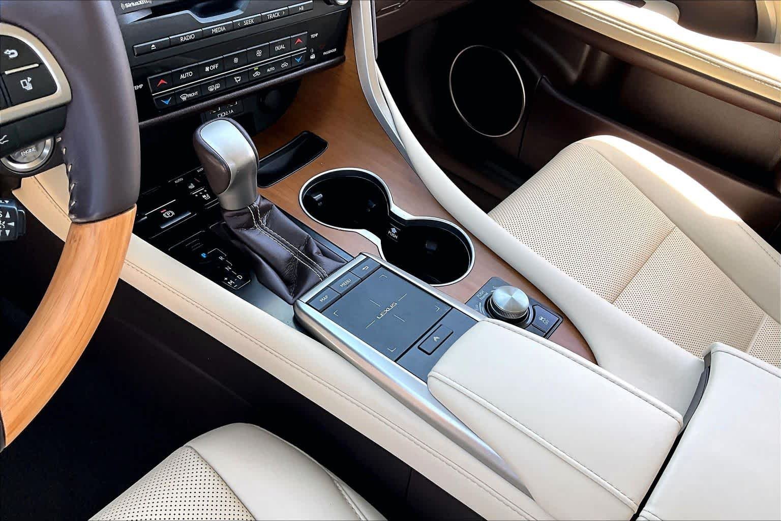 Used 2020 Eminent White Pearl Lexus  image 17