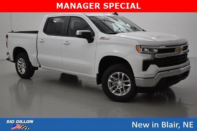 New 2026 Summit White Chevrolet LT image 12