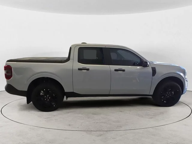 New 2026 Space White Metallic Ford XLT image 6