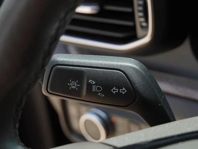 Used 2023 Black Ford Platinum image 31