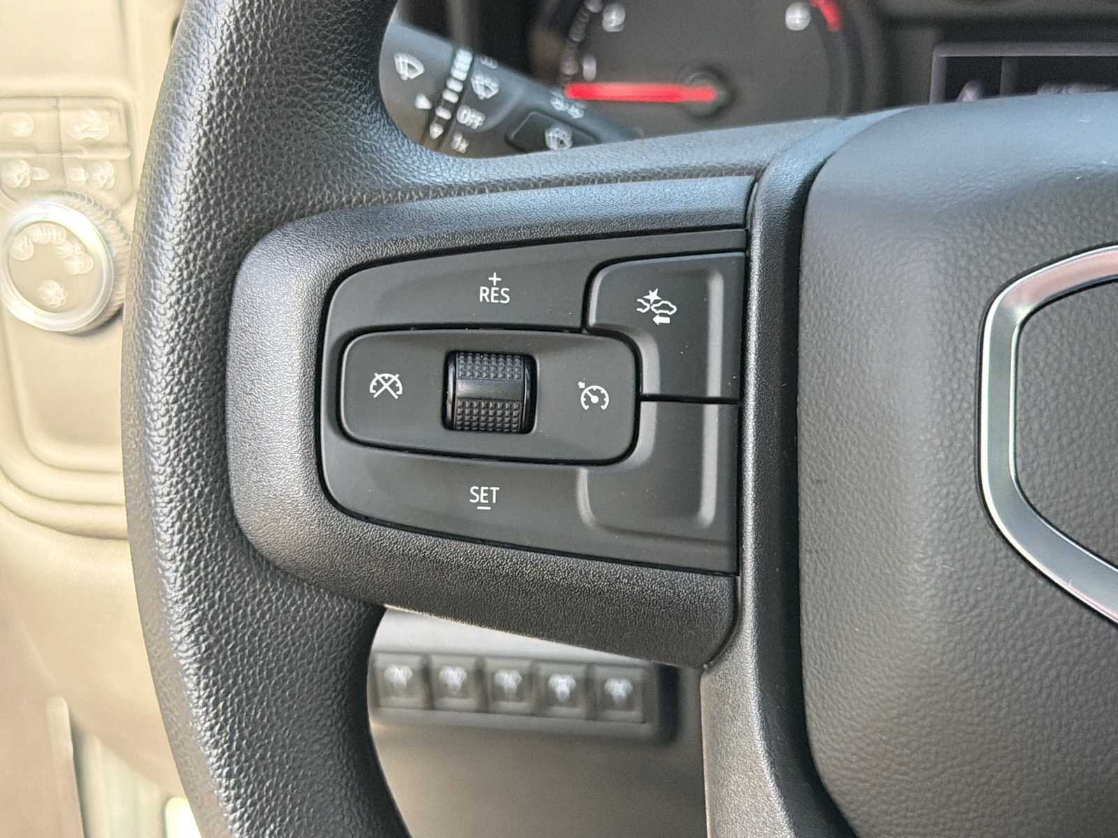 New 2025 Summit White GMC Pro image 23